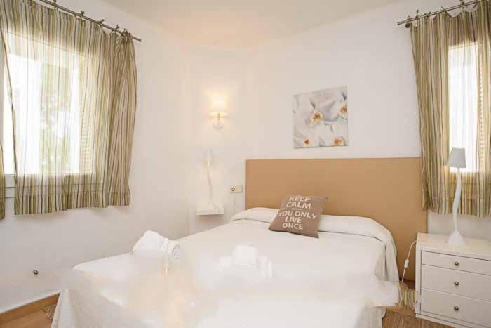 Cala Serena Apartment Sleeps 6 Pool Air Con Экстерьер фото